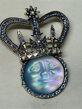 Iridescent Moon Face Crown Brooch with Blue Rhinestones